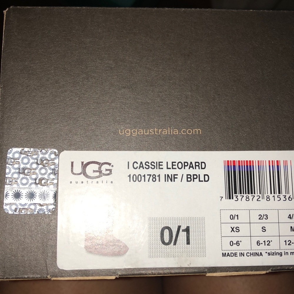 UGG I Cassie Leopard Booties - Picture 5 of 6